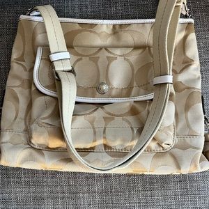 Like new coach shoulder bag